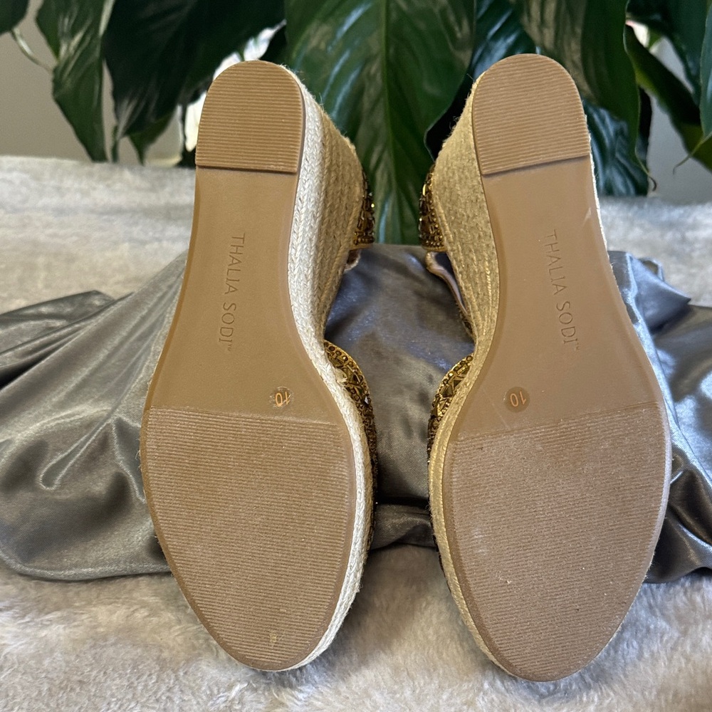 Thalia Sodi Mika Metallic Gold Espadrille Wedge Shoe Size 10M - Picture 9 of 11